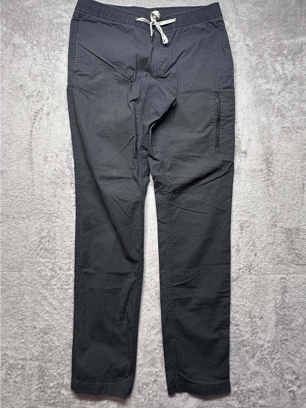 Vuori Men's Gray Black Cargo Drawstring Pants